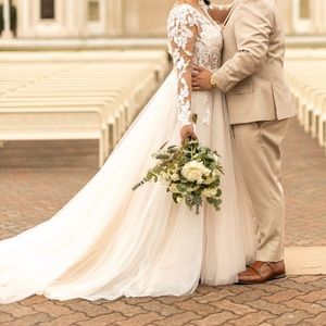 Long Sleeve Ivory Wedding Dress size 10